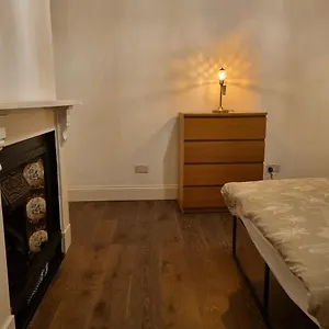 Kwatera prywatna 41 Crawley Road